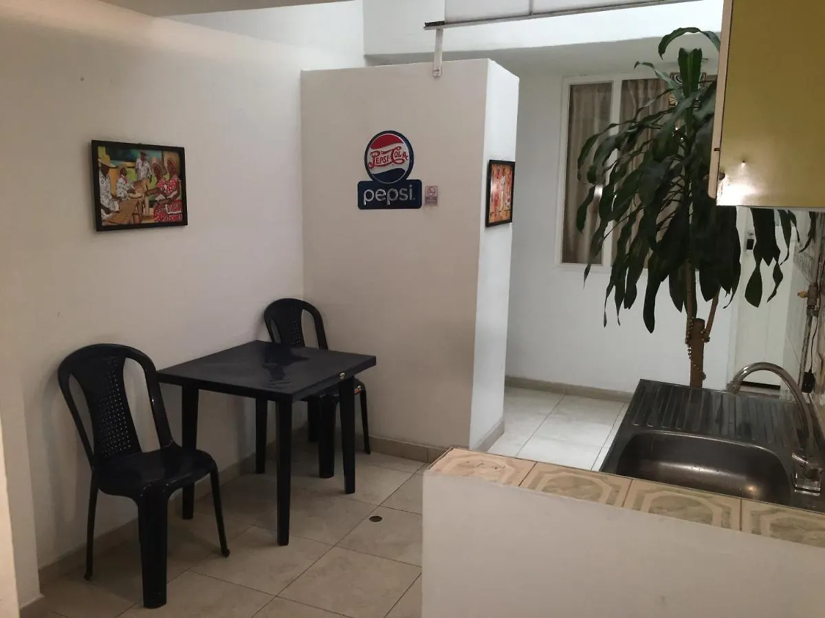 Quarto em Acomodações Particulares Dorado Airport Rooms & Apartments Bogotá Colômbia